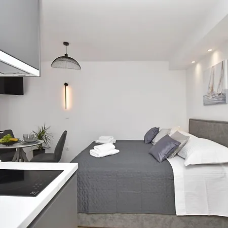 Luxury Apartments Luna Tucepi Exterior photo