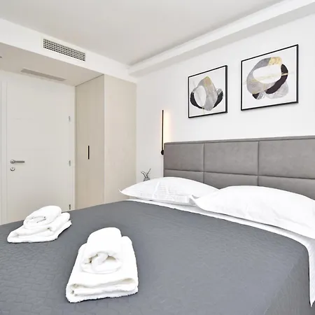 Luxury Apartments Luna Tucepi Exterior photo