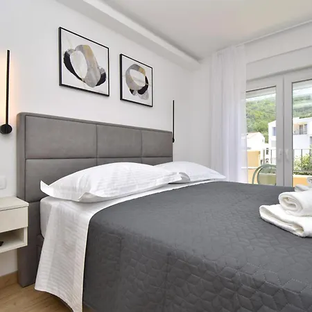 Luxury Apartments Luna Tucepi Exterior photo