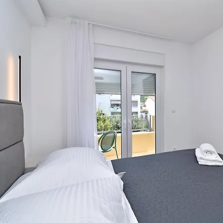 Luxury Apartments Luna Tucepi Exterior photo