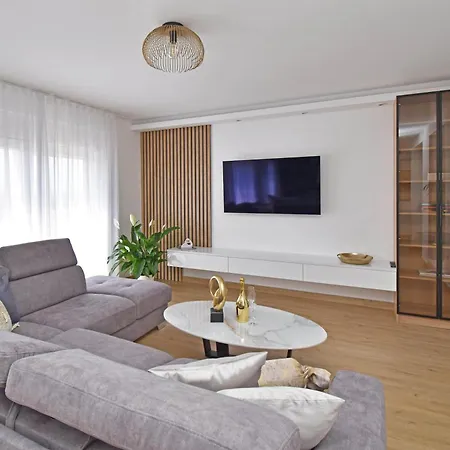 Luxury Apartments Luna Tucepi Exterior photo