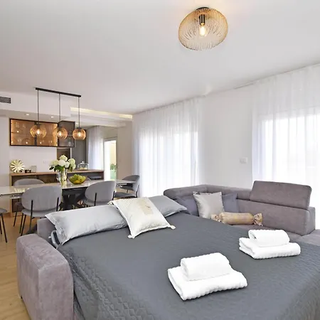 Luxury Apartments Luna Tucepi Exterior photo